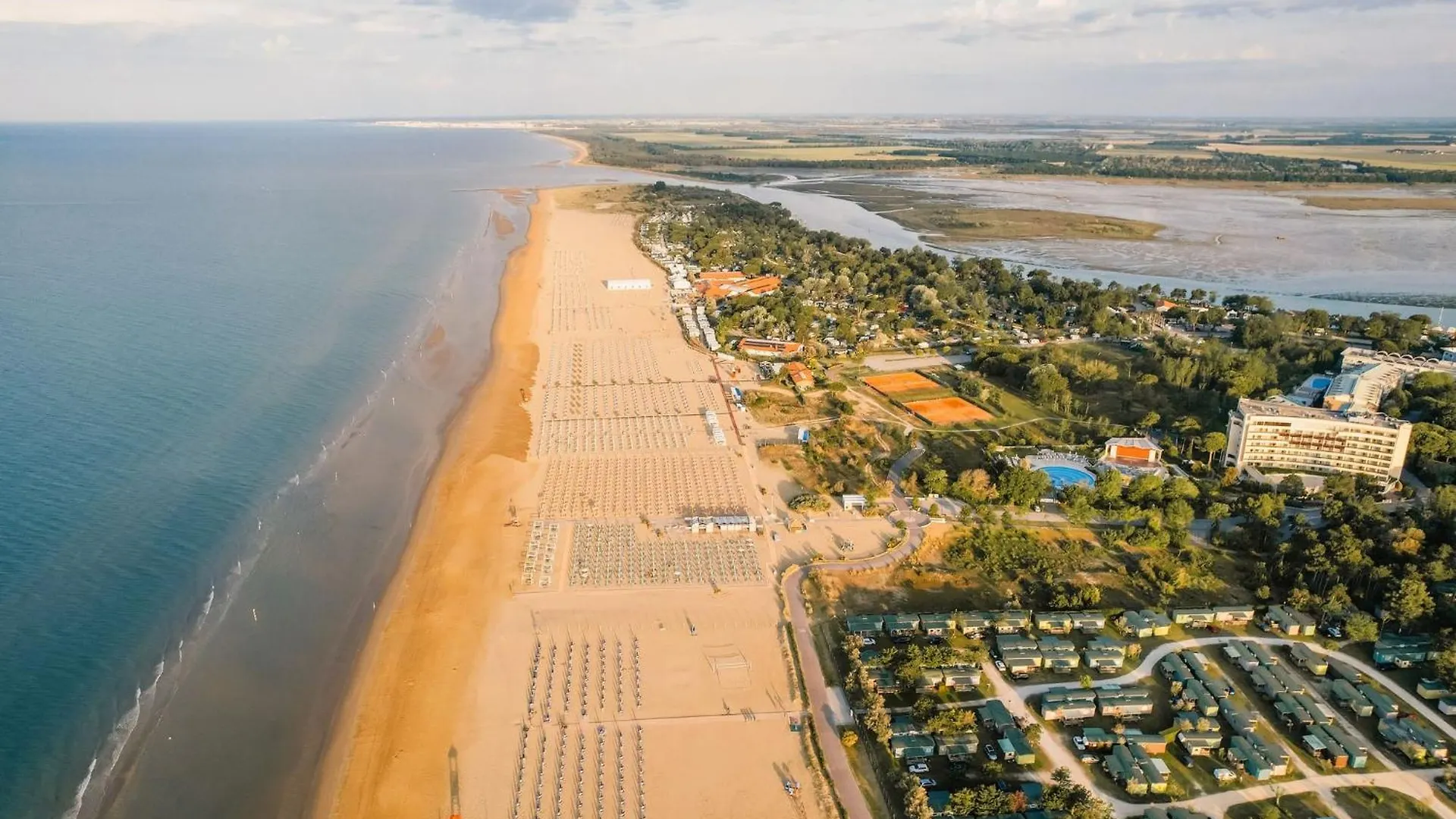 Modern Flat Next To The Sea In Bibione Lejlighed